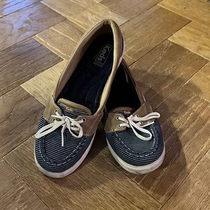 Ked’s boat shoes